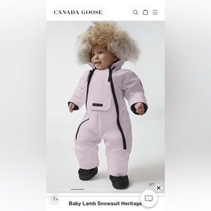BNWT Canada Goose baby snowsuit 0-3M